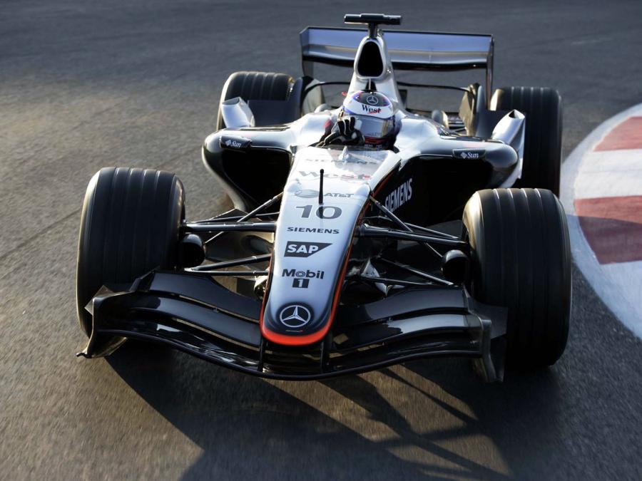  McLaren Mercedes-Benz MP4-20 2005 года  (фото 7 из 9)